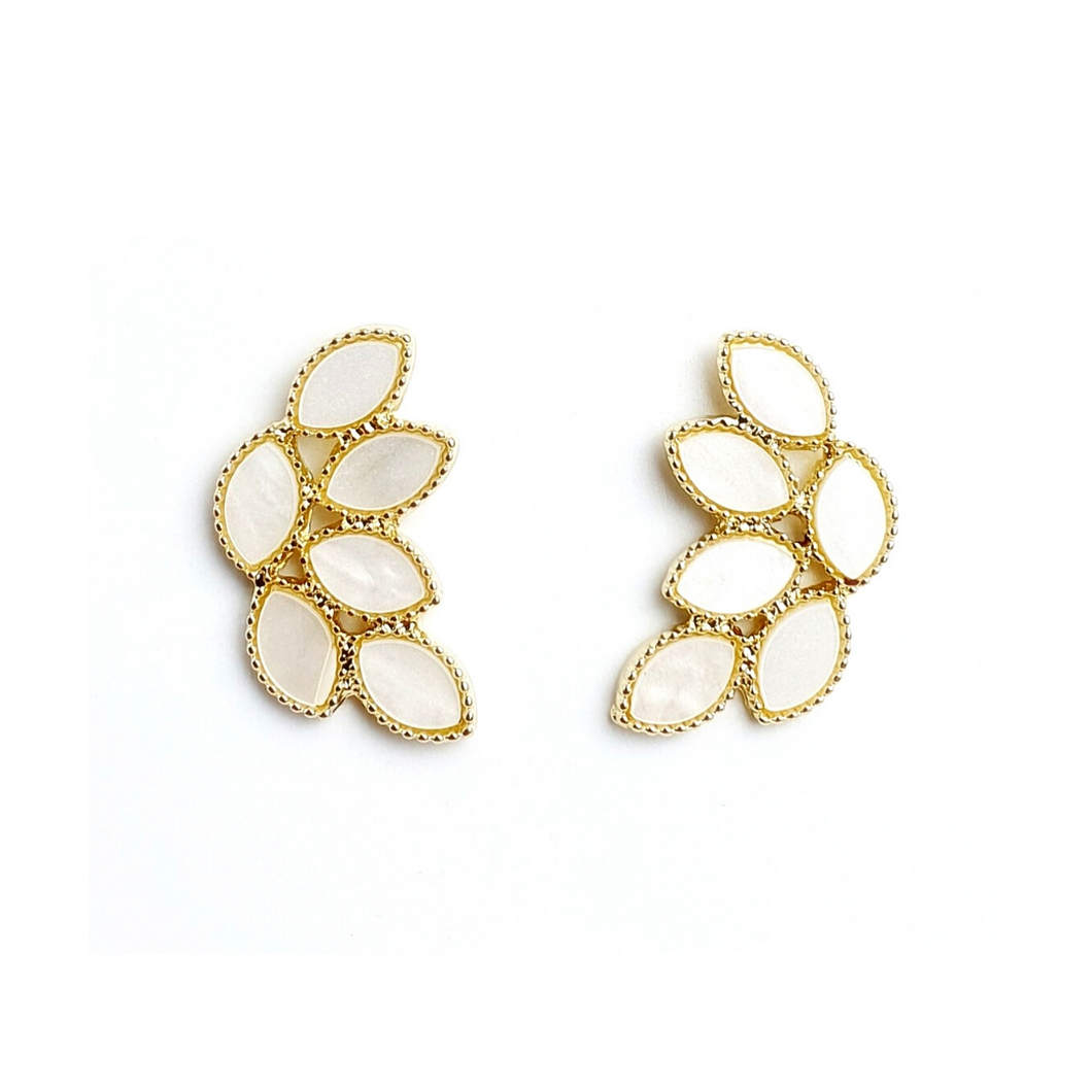 VIOLA White Statement Studs