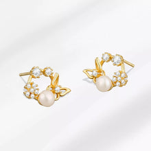 Load image into Gallery viewer, GISELLE Gold Studs
