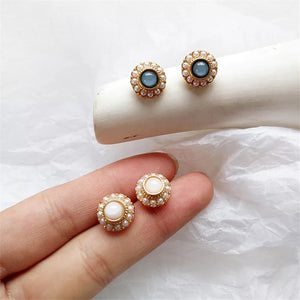 TYLLI White Studs - LILYANI LONDON - Earrings