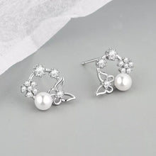 Load image into Gallery viewer, GISELLE Silver Studs
