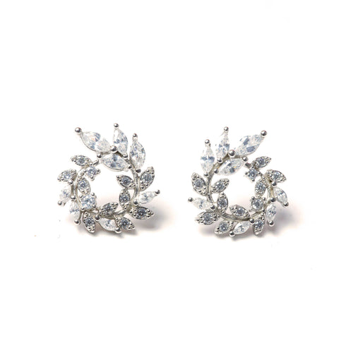 AMIRA Silver Studs - LILYANI LONDON